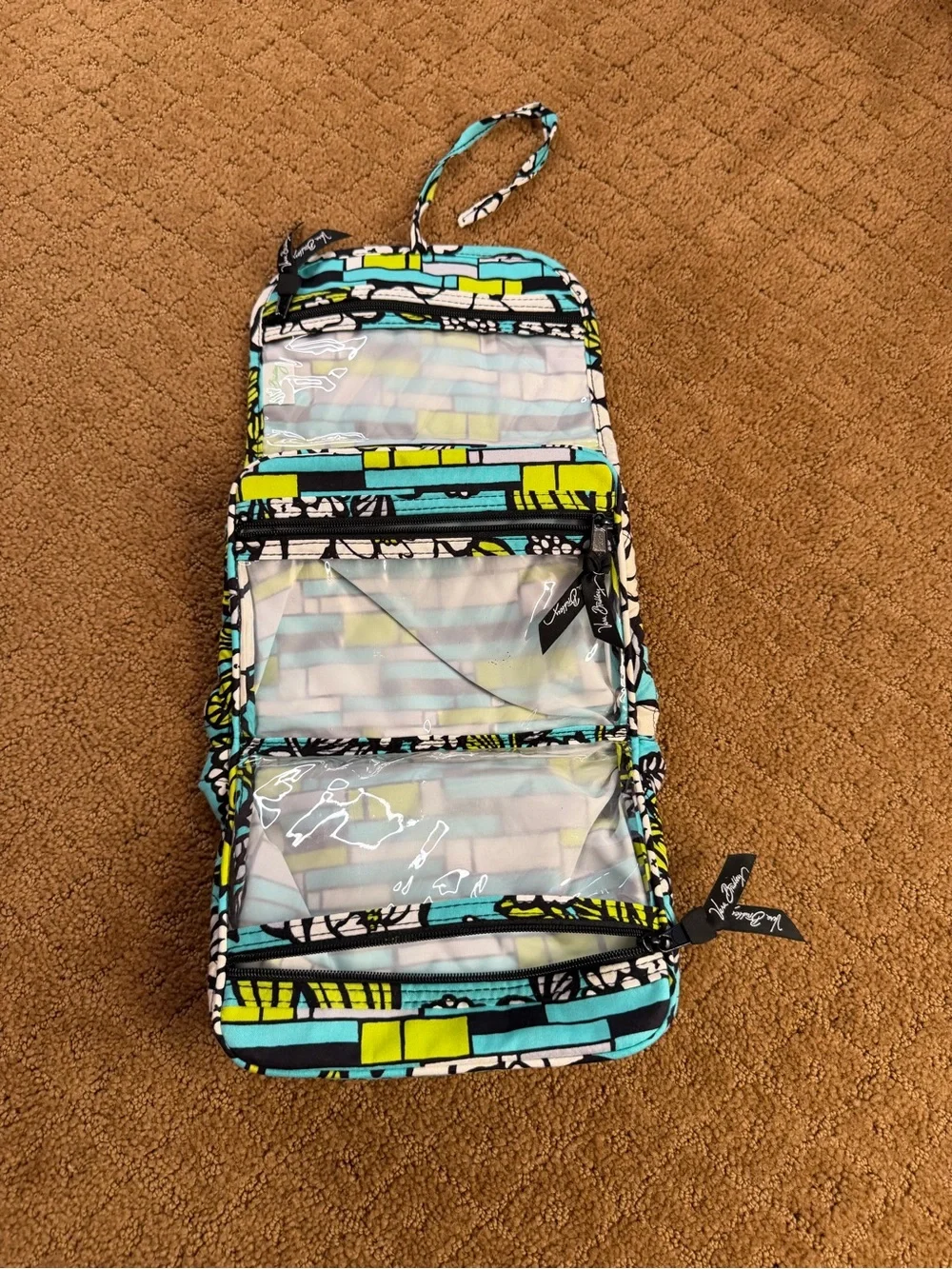 Vera Bradley am selling